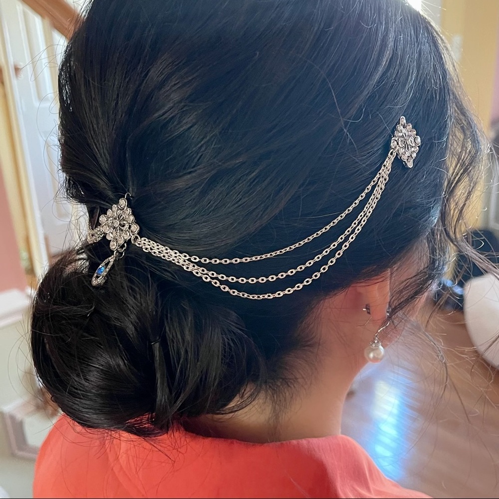 Vintage style hair chain w/ blue center gem